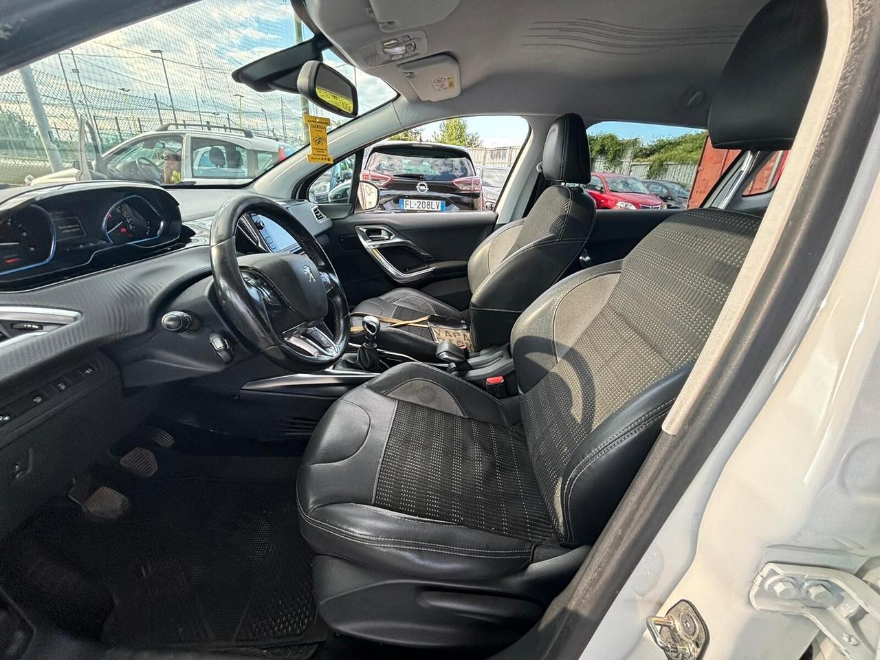 Peugeot 2008 1.6 e-HDi 115 CV Stop&Start Allure