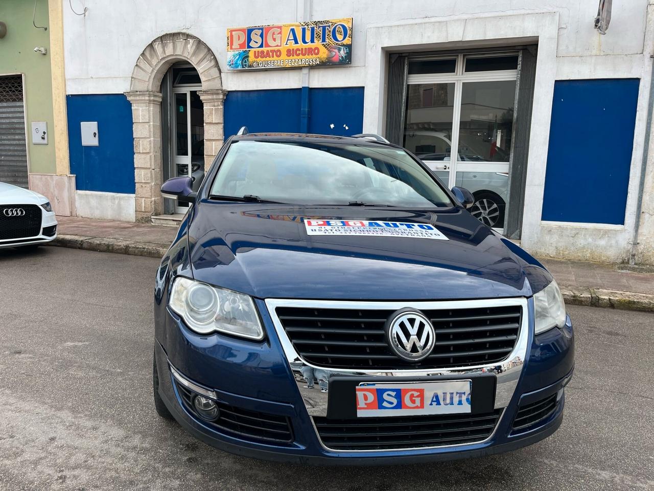 Volkswagen Passat 2.0 TDI DPF Var. Highline NAVI I FULL