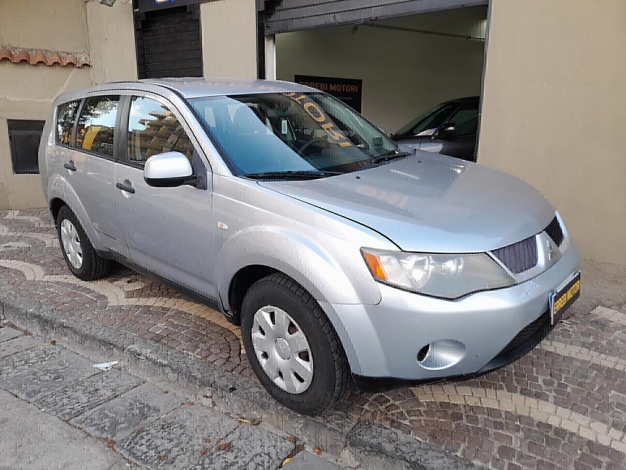 Mitsubishi Outlander 2.0 4X4