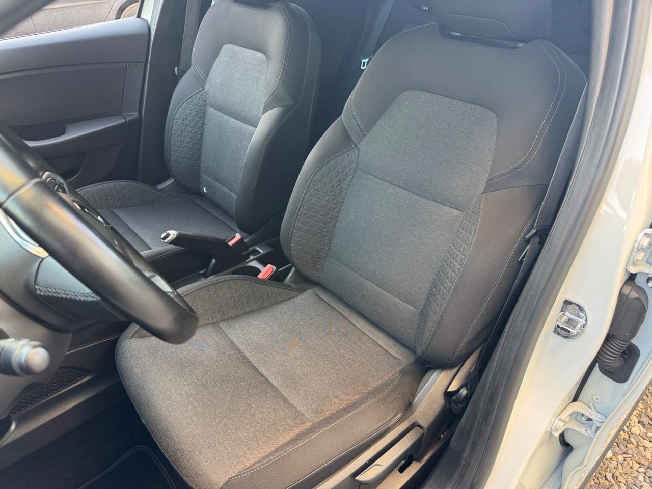 Renault Clio TCe 90 CV idonea ai neopatentati