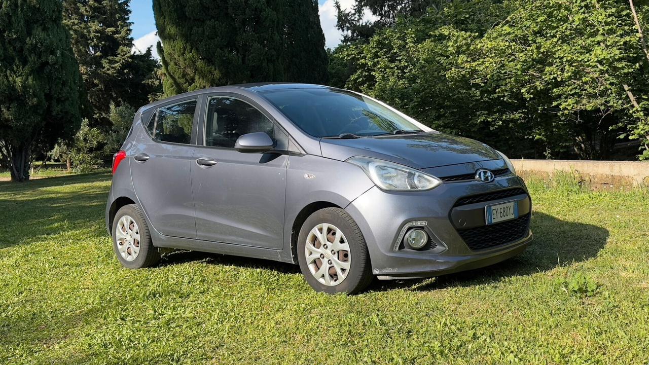 Hyundai i10 1.0 MPI Comfort 2015 GPL NEOPATENT leggi testo