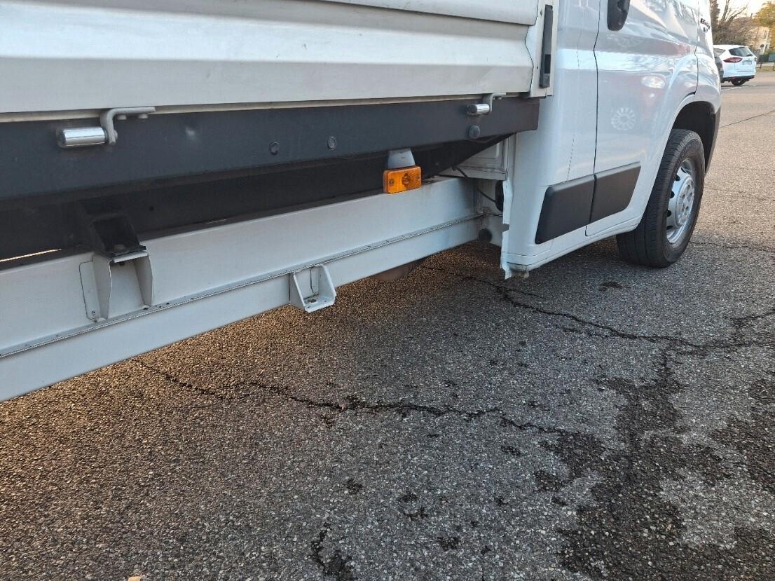 Fiat Ducato 35 2.3 MJT 130CV PLM-SL Scudato Maxi