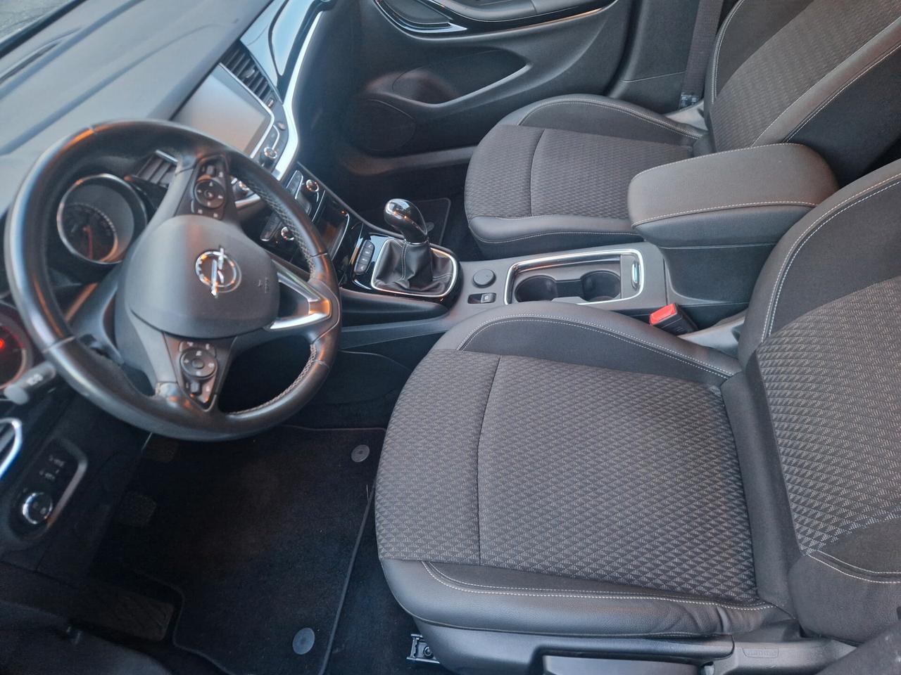 Opel Astra 1.4 Turbo 110cv Innovation 59 mila km Opel Astra 1.4 Turbo 110cv Innovation 59 mila km Metano