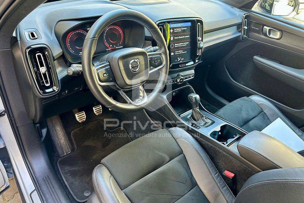 VOLVO XC40 T3 R-design