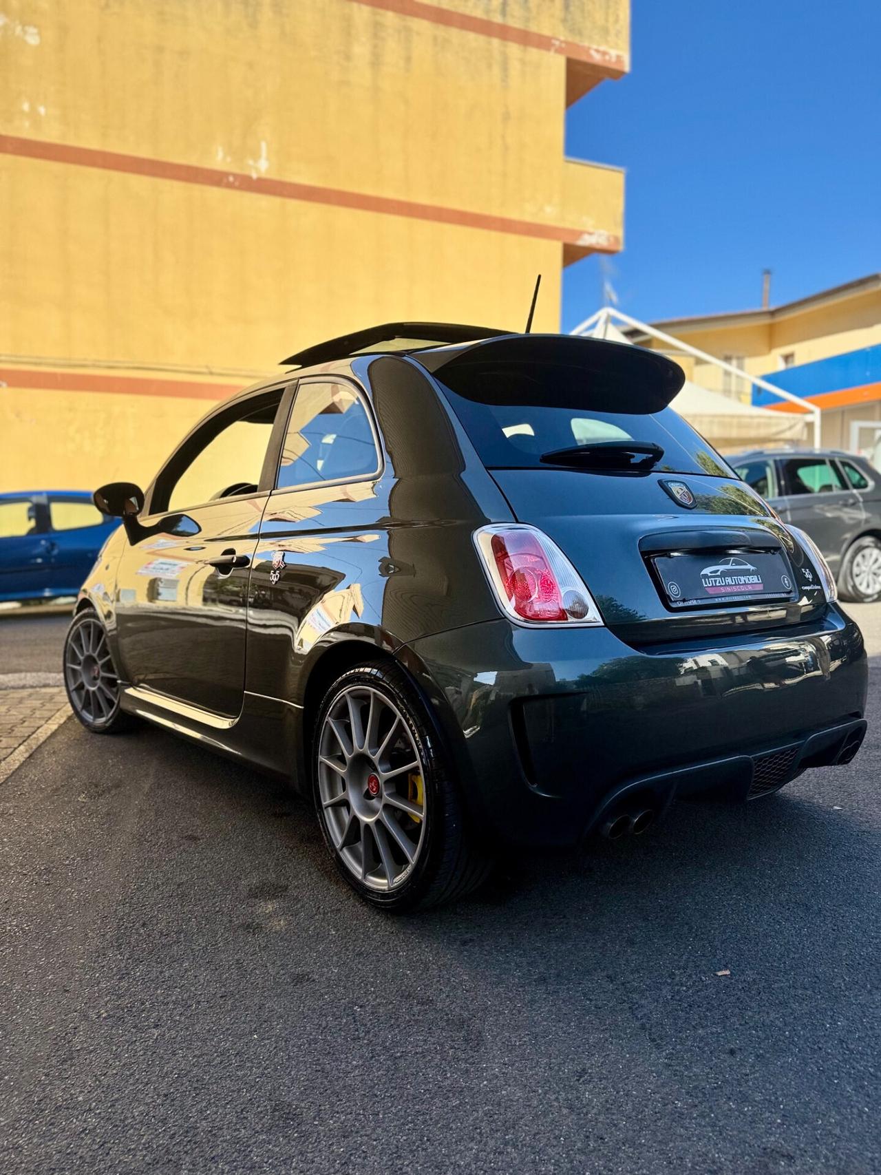 Abarth 595 1.4 T-Jet 160 CV MTA Competizione SABELT