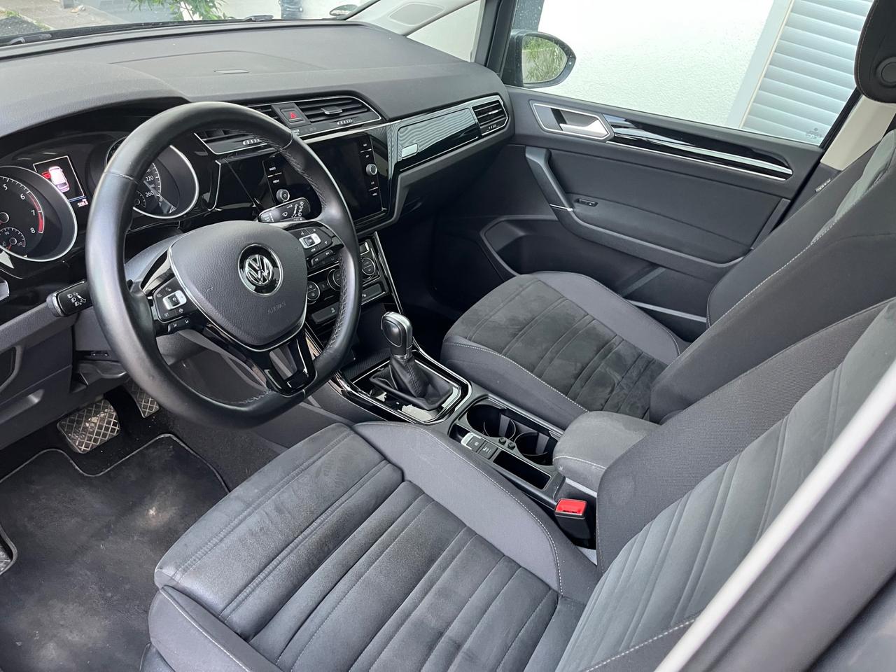 Volkswagen Touran 1.5 TSI EVO DSG Executive BlueMotion Technology