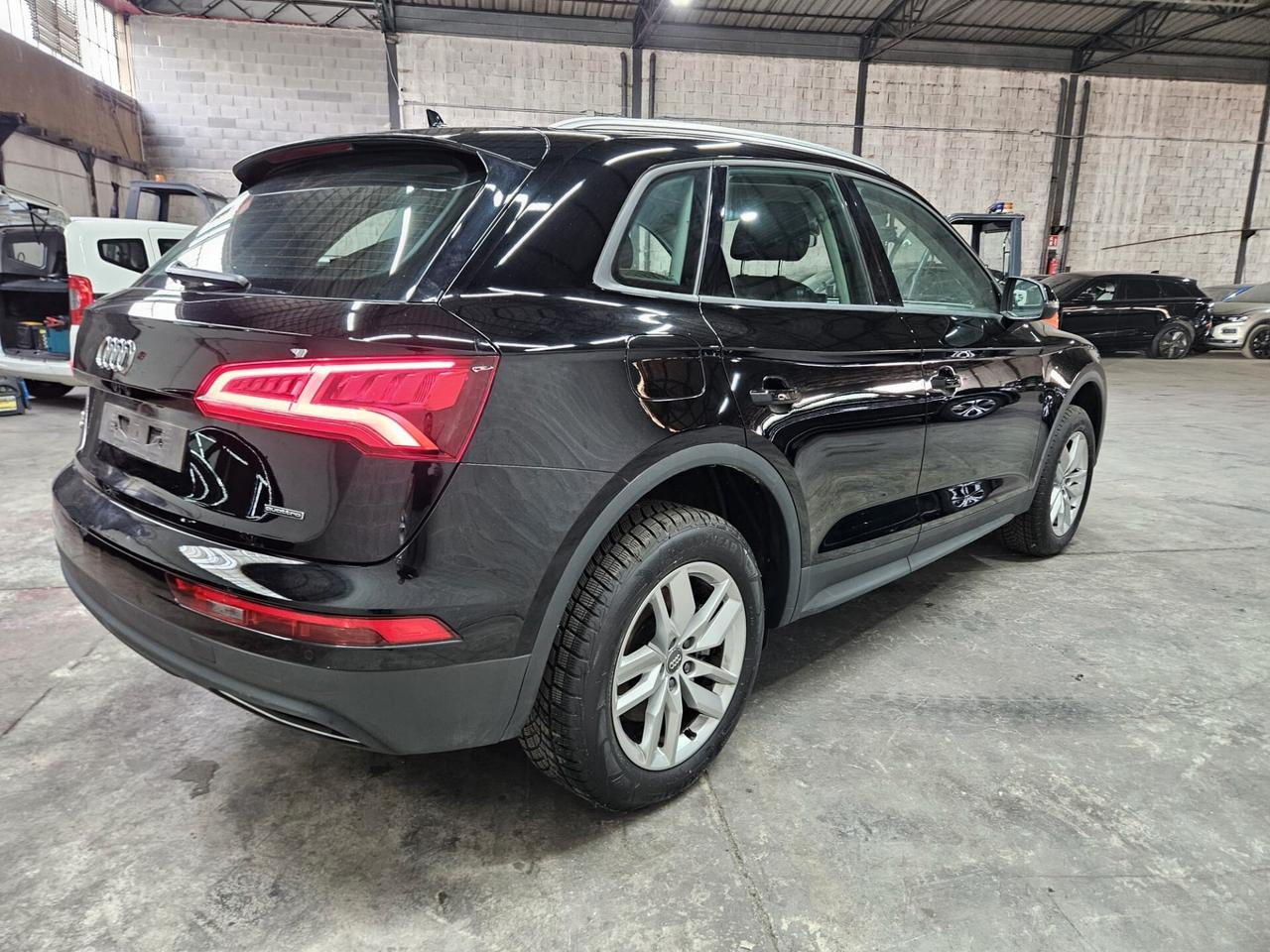 Audi Q5 50 2.0 tfsi e Business quattro 299cv s-tronic