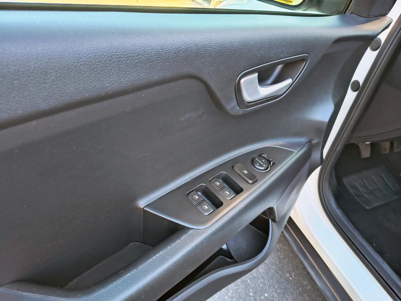KIA STONIC 1.6 DIESEL UNICOPROPRIETARIO 2020