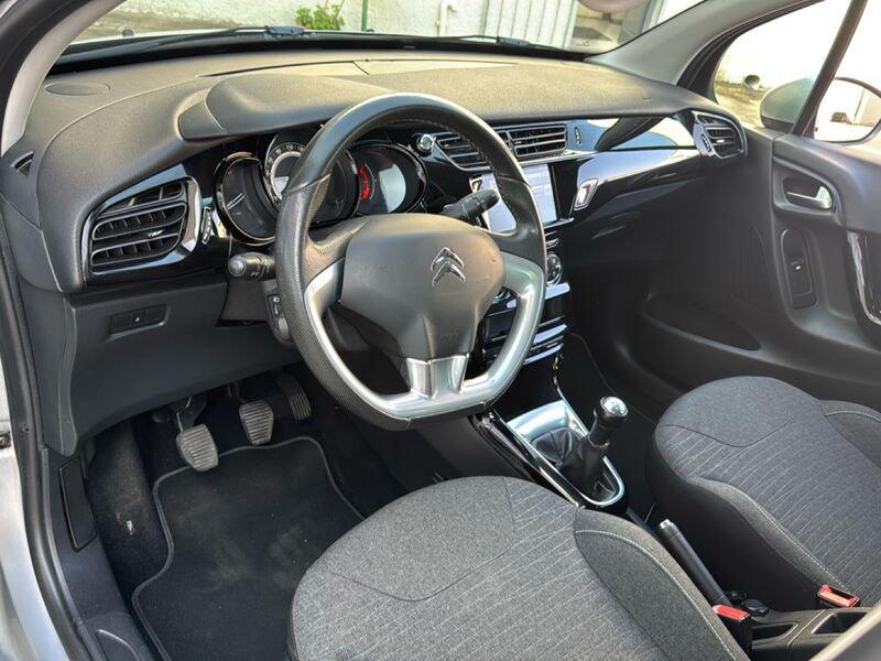 Citroën C3 C3 1.2 puretech Monna Lisa (exclusive) 82cv my16