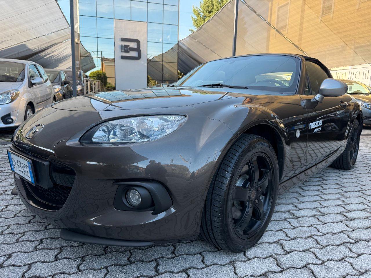 Mazda MX-5 Roadster Coupe 1.8 CABRIO Cult LIMITED SENDO!!! PELLE+LED+NAVI