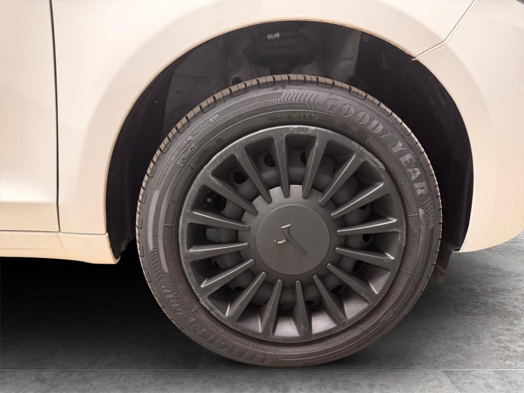 LANCIA Ypsilon III 2021 - Ypsilon 1.0 firefly hybrid Silver s&s 70cv