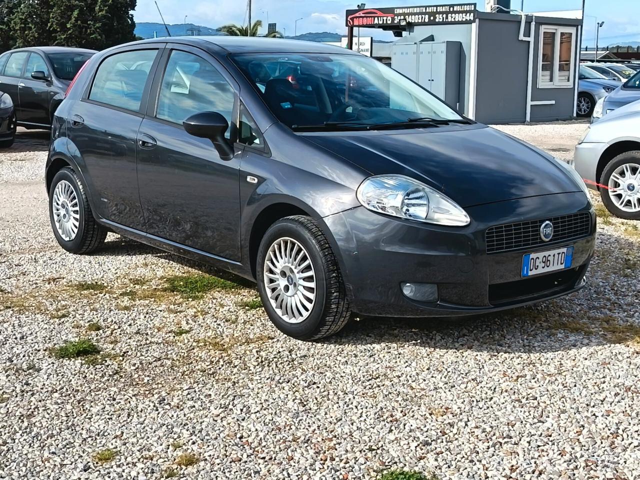 Fiat Grande Punto 2008 1.2BENZINA 65 CV 5 PORTE 160.0000KM OCCASIONE NEOPATENTATI