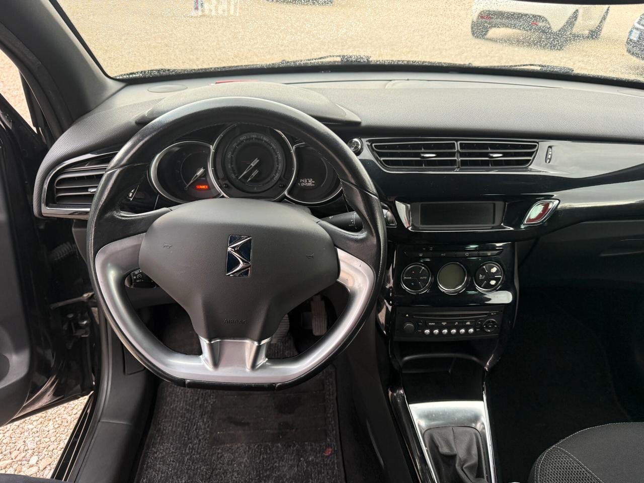 DS3 3 1.4 HDi 70 So Chic NEOPATENTATI