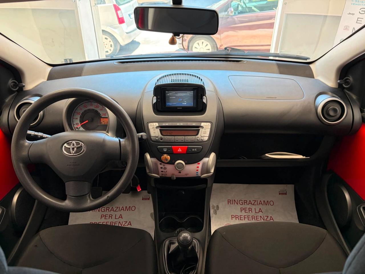 Toyota Aygo 1.0 68Cv Connect Led 12 MESI DI GARANZIA
