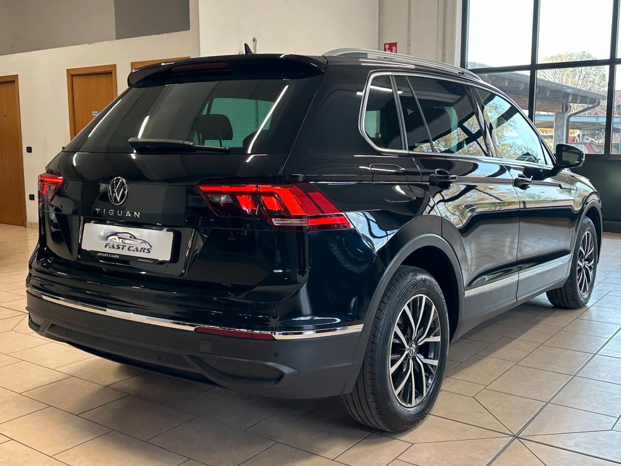 VOLKSWAGEN TIGUAN LIFE 2.0 TDI 122CV *CARPLAY*LUCI*ACC*