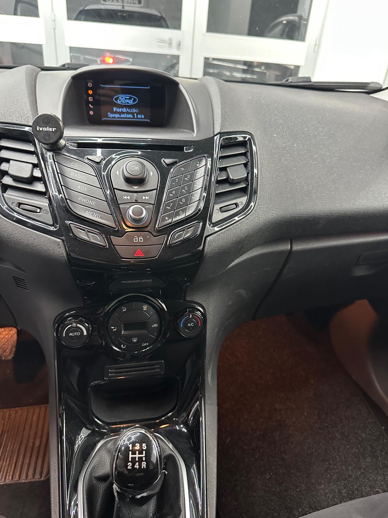 Ford Fiesta 1.5 TDCi 75CV 5 porte Titanium