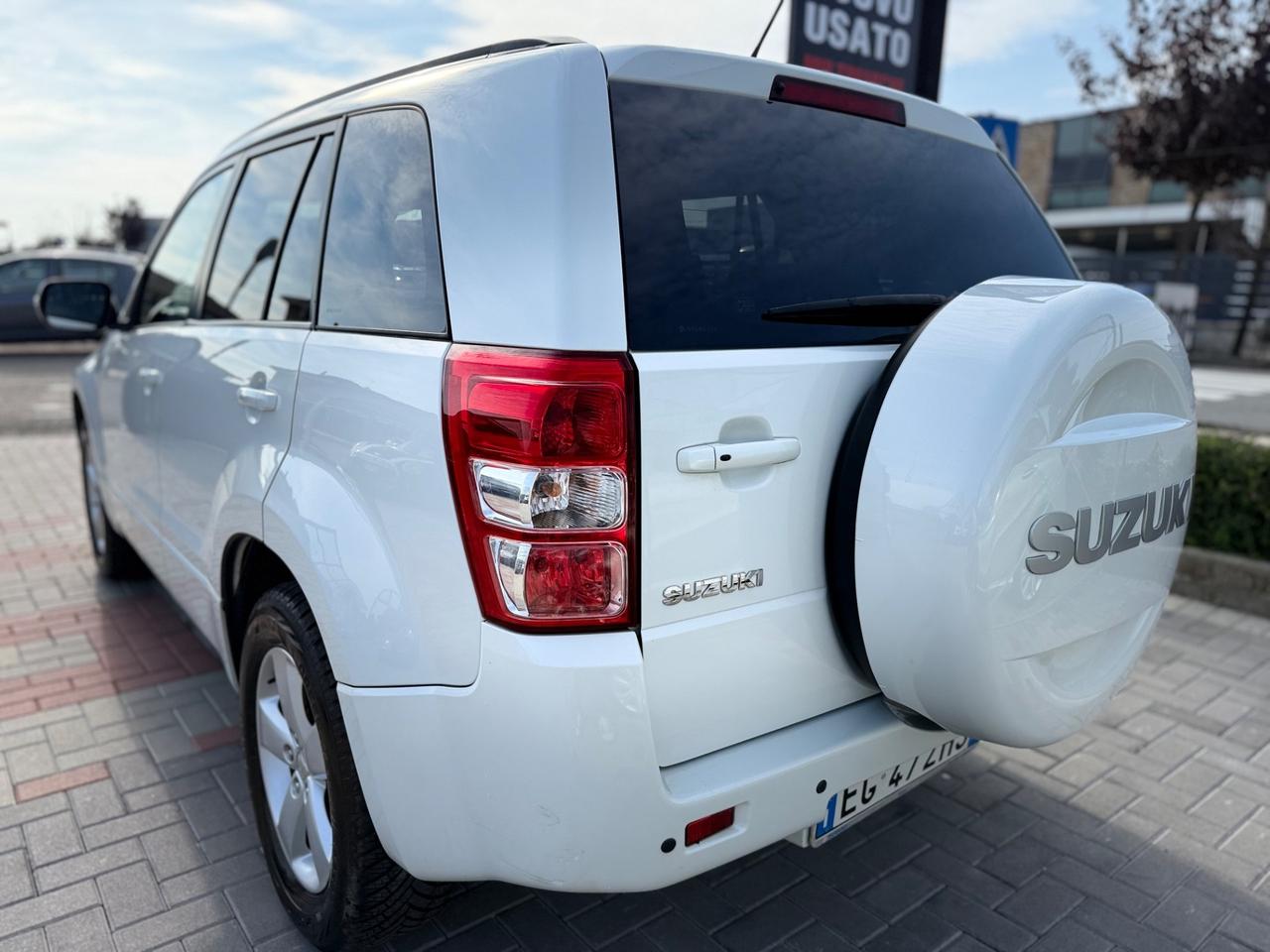Suzuki Grand Vitara 1.9 DDiS 5P *4x4 PERLATO
