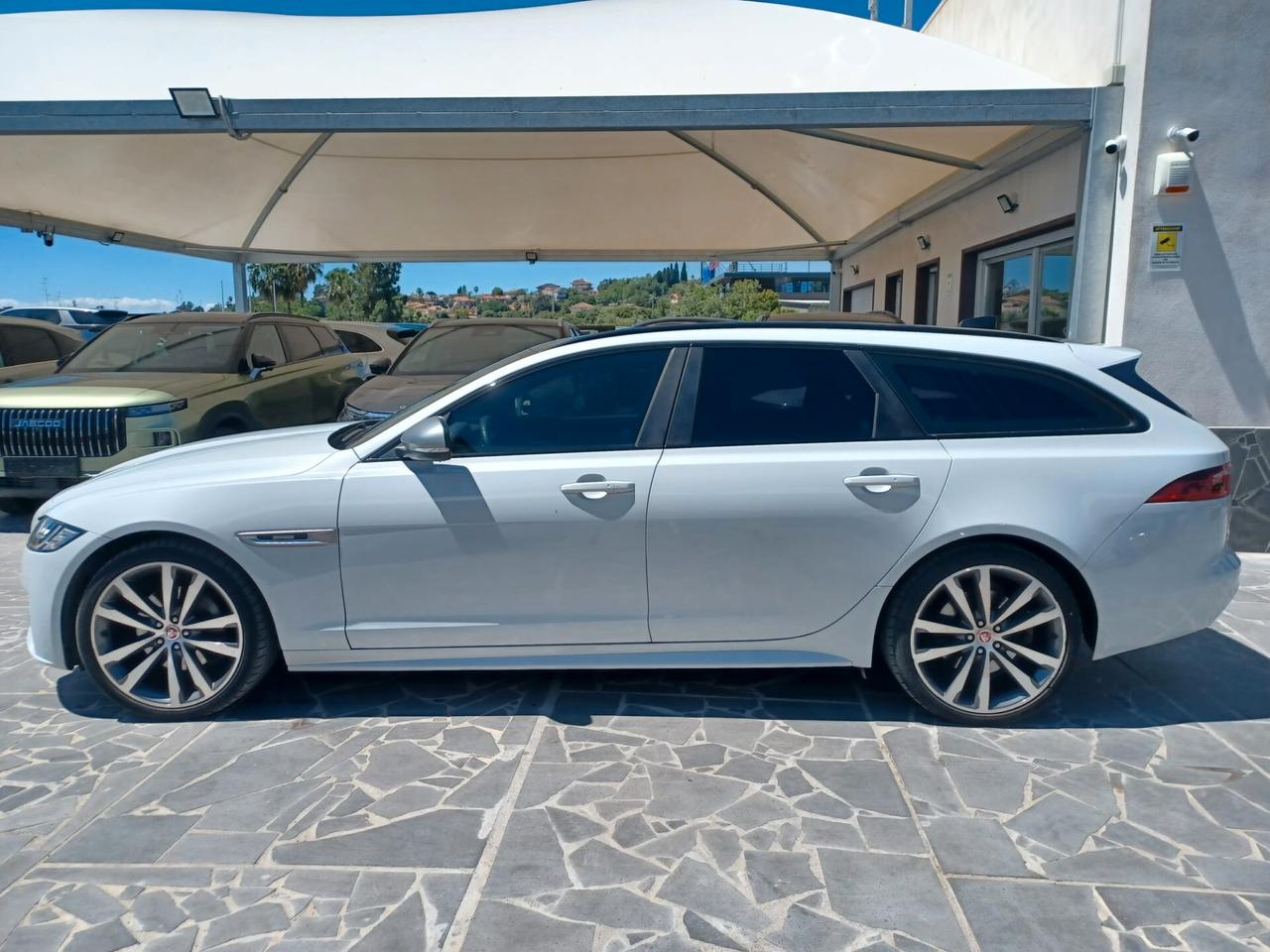 Jaguar XF Sportbrake 2.0 D 180 CV AWD aut. R-Sport