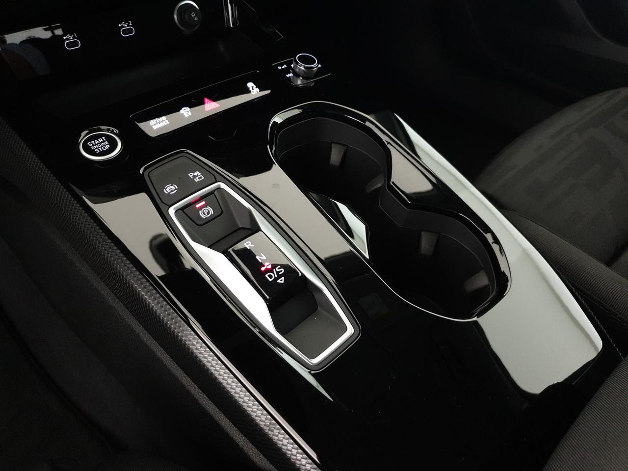 2.0e-hybrid 299CV quattro Str Business Advanced