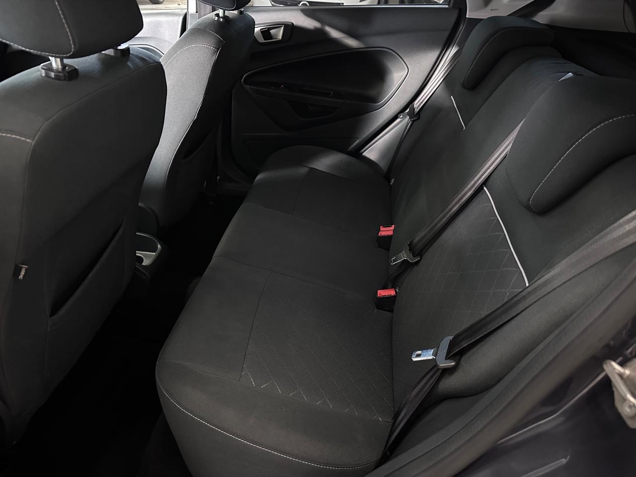 Ford Fiesta 1.2 Benzina 5 porte Titanium Ok Neopatentati