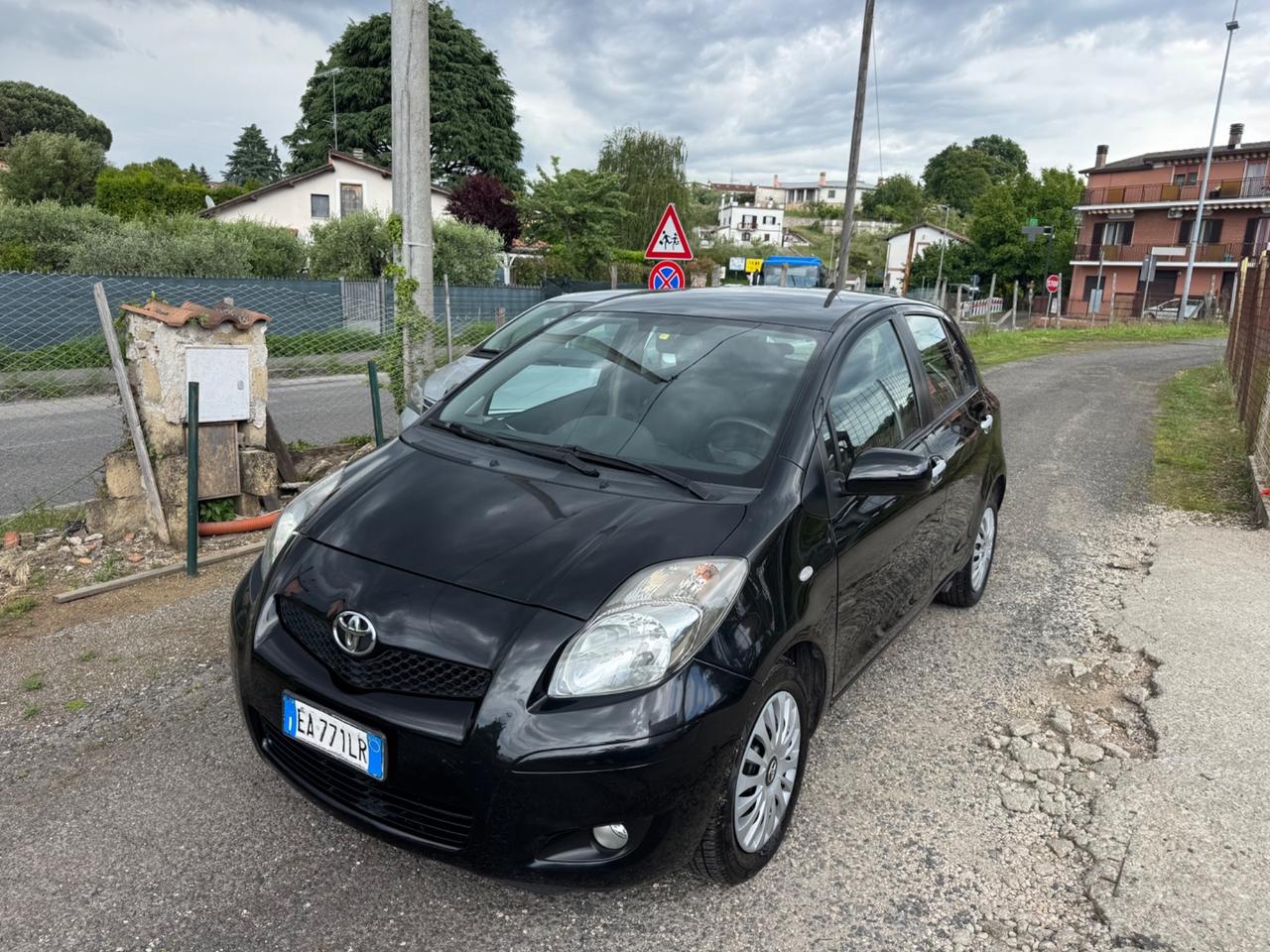 Toyota Yaris 1.3 5 porte Sol NEOPATENTATI