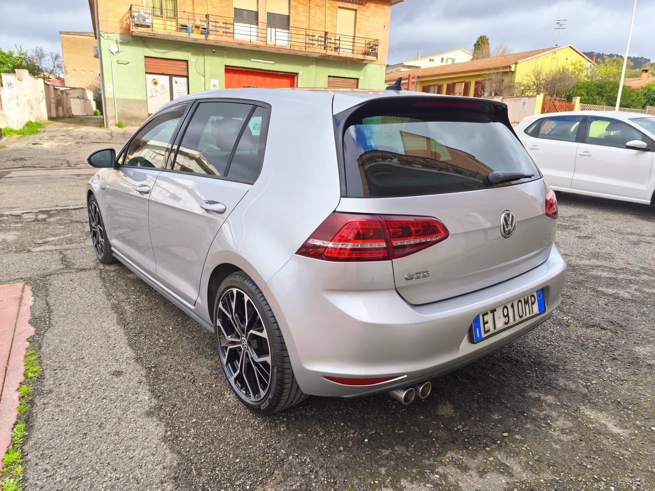 Volkswagen Golf GTD 2.0 TDI DSG 184cv BlueMotion Technology