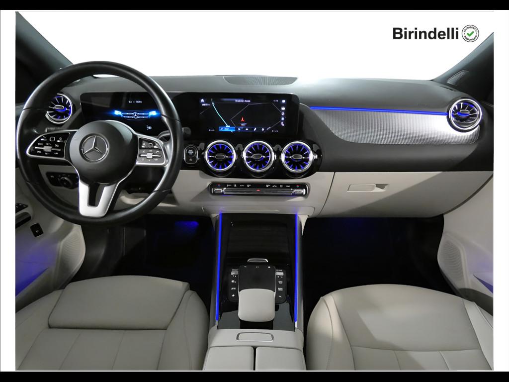 Mercedes-Benz GLA (H247) - GLA 200 d Automatic Sport