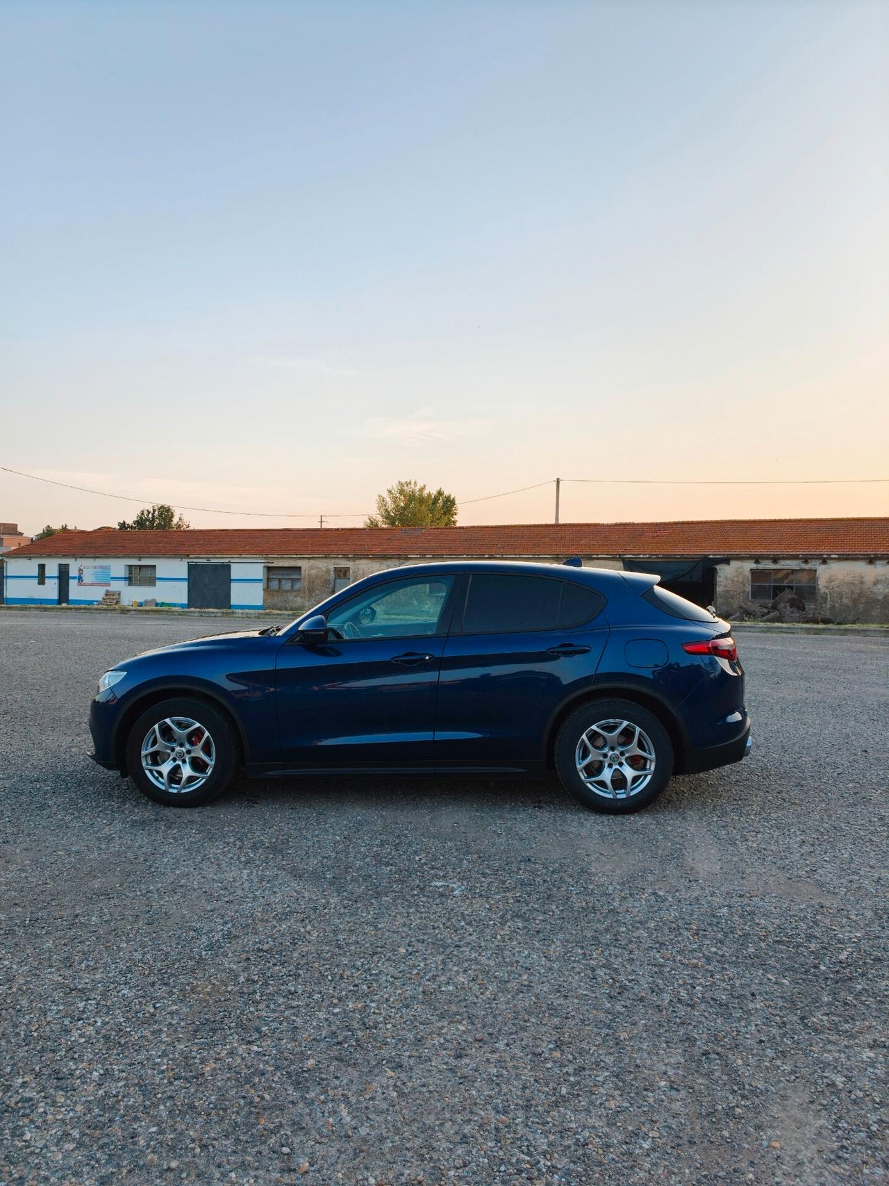 Alfa Romeo Stelvio 2.2 Turbodiesel 160 CV AT8 RWD
