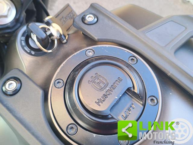 HUSQVARNA Svartpilen 401 ABS NEO PATENTATI