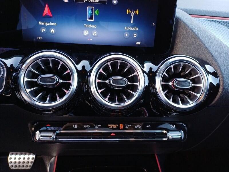 Mercedes-Benz GLA GLA 180 d AMG Line Advanced Plus NIGHT-PACK