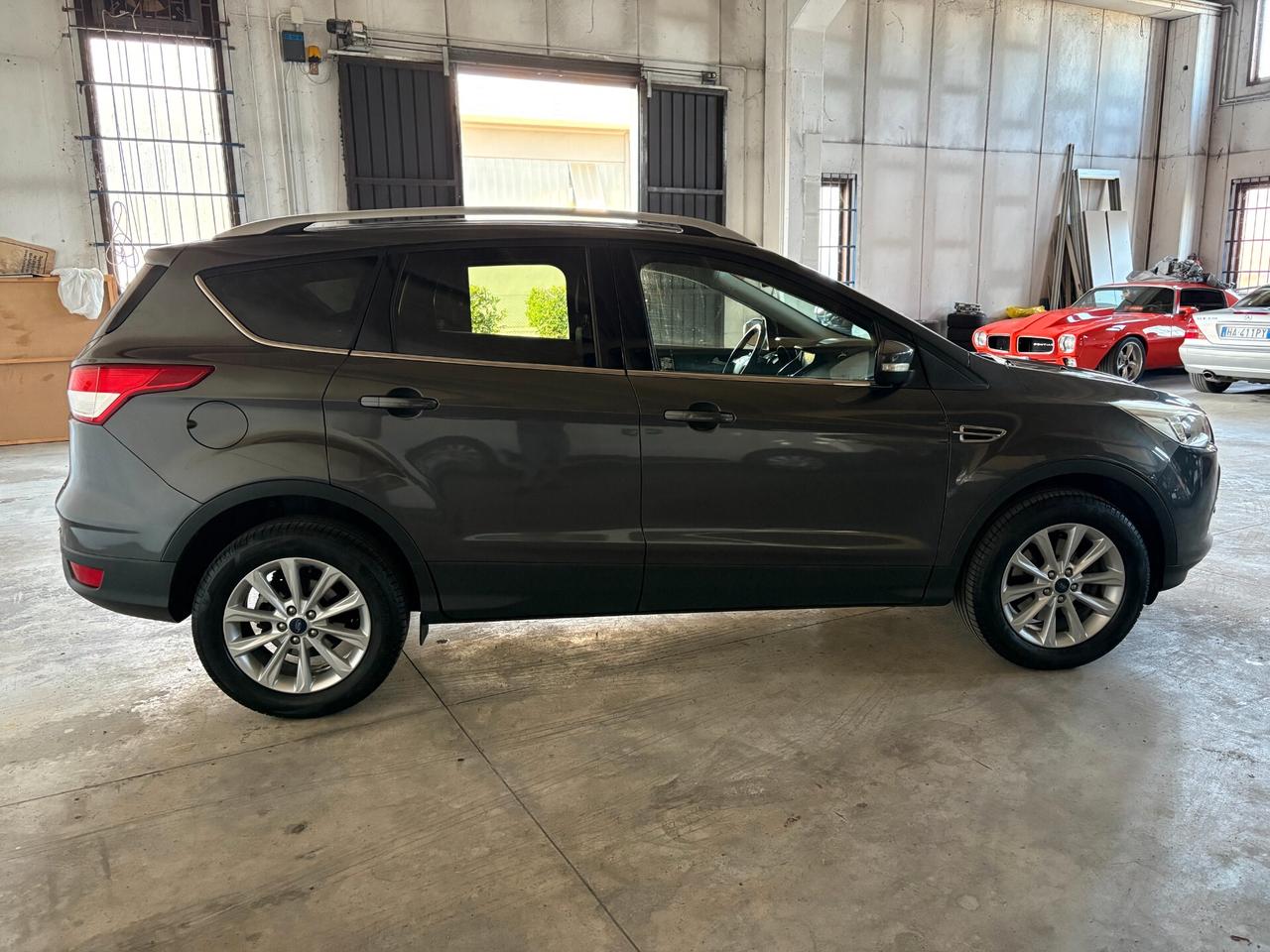 Ford Kuga 2.0 TDCI 150 CV 4WD 4x4 Cambio MANUALE