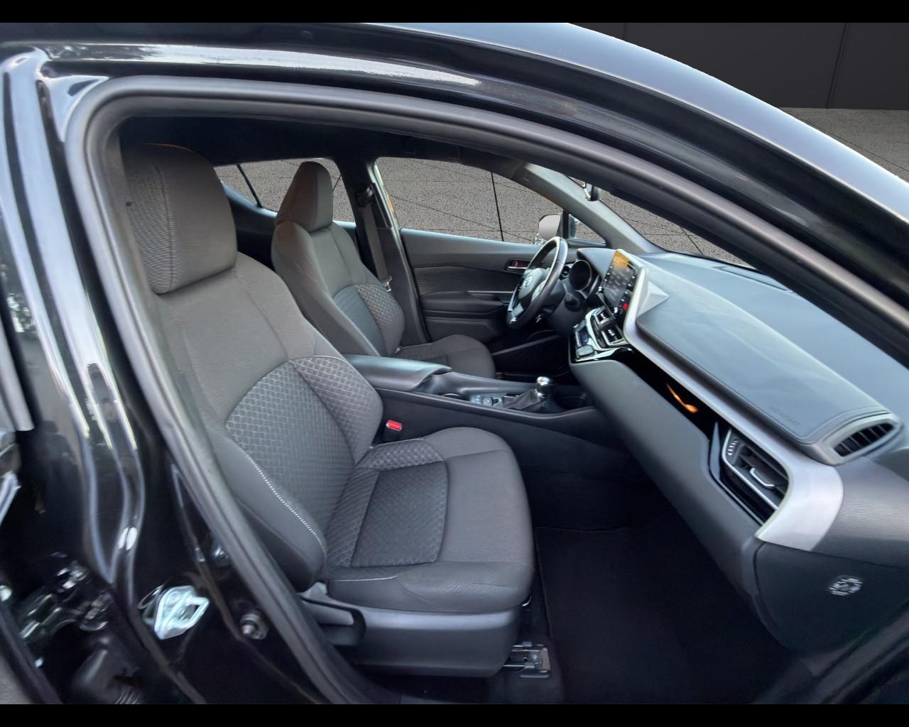 TOYOTA C-HR (2016-2023) - C-HR 1.8 Hybrid E-CVT Lounge