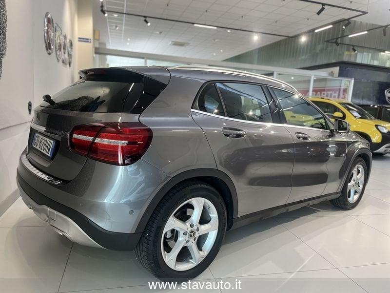 Mercedes-Benz GLA 180 1.6BZ SPORT