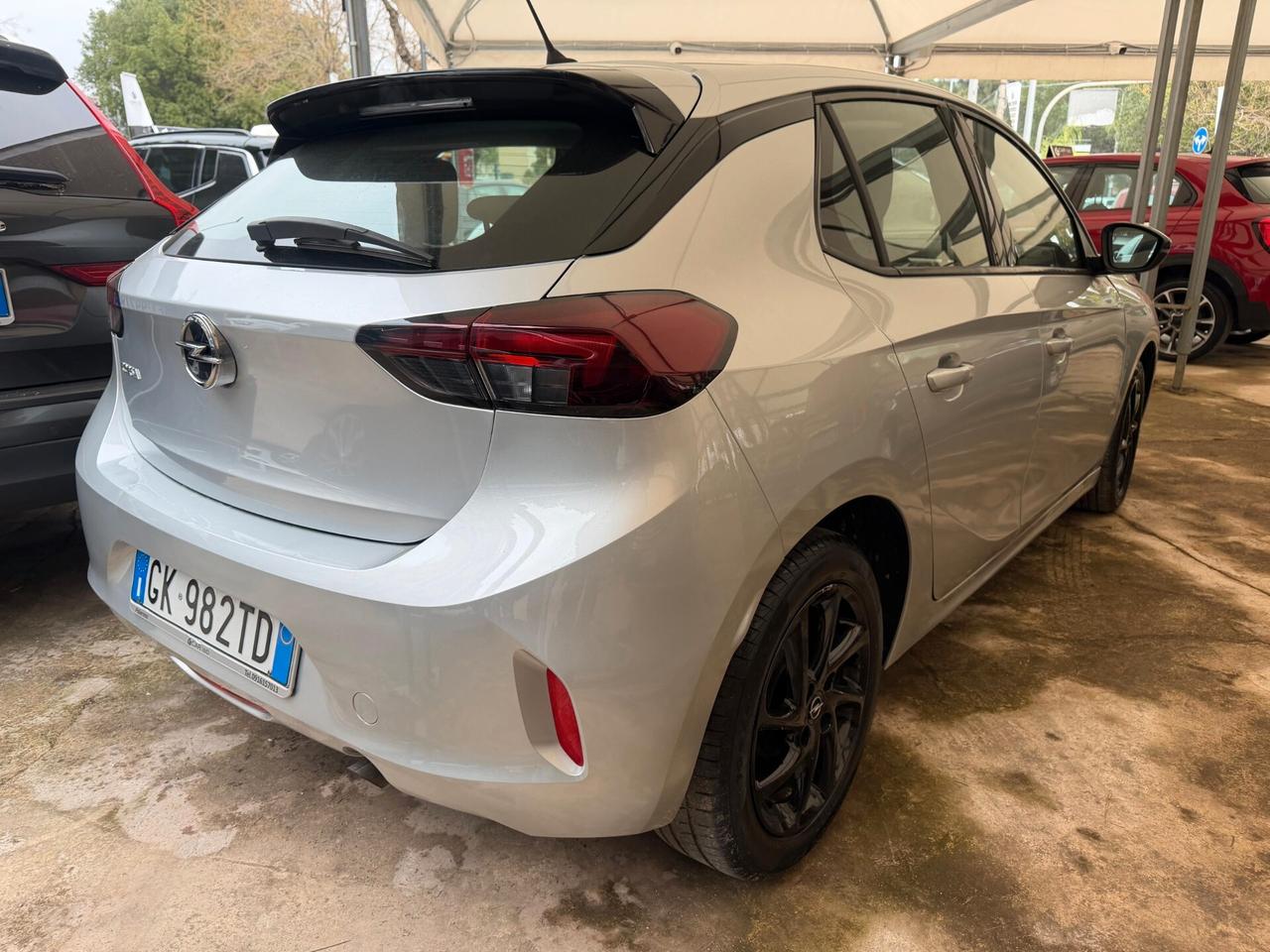 Opel Corsa 1.2 Blitz Edition