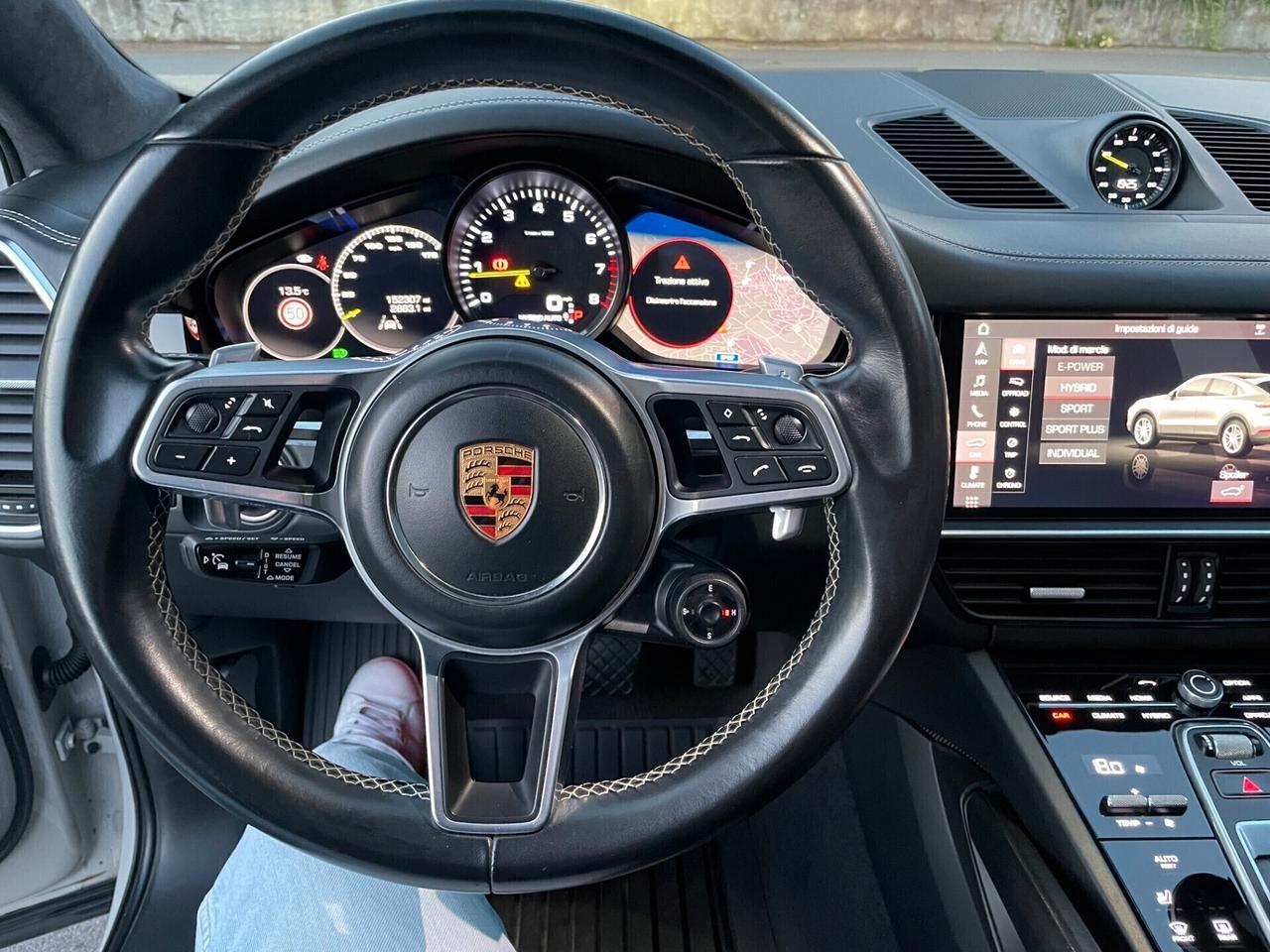 Porsche Cayenne Coupé 3.0 V6 E-Hybrid GTS