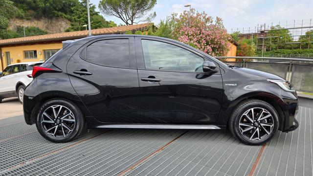 TOYOTA Yaris 1.5 HYBRID LOUNGE TETTO PANO GARANZIA TOYOTA UNIP
