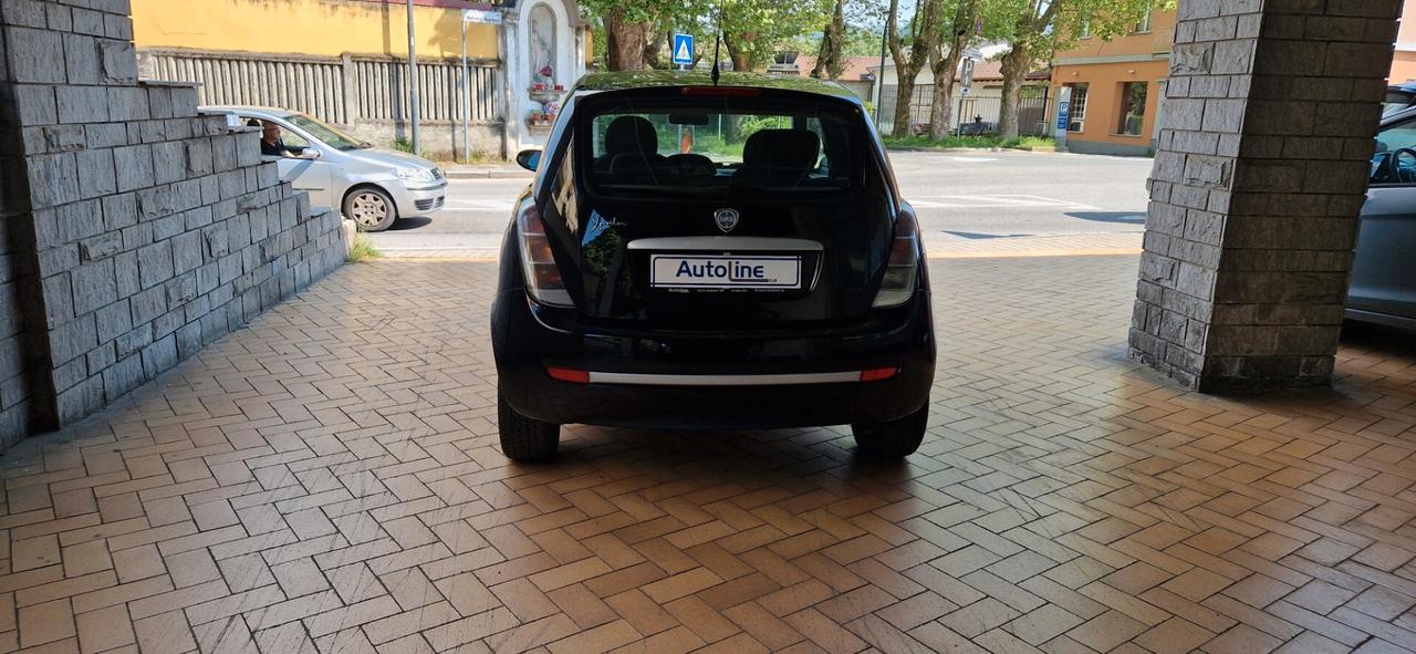 Lancia Ypsilon 1.3 MJT 75 CV Oro
