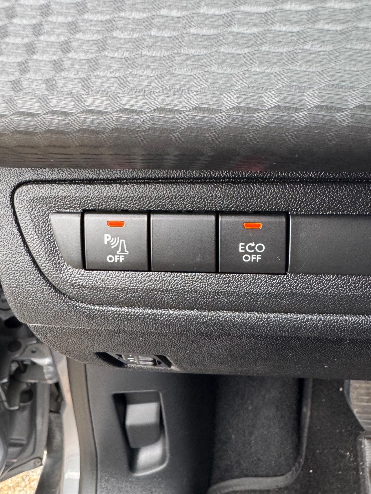 Peugeot 2008 1.5 hdi SOLO 59.000 KM/ALLURE