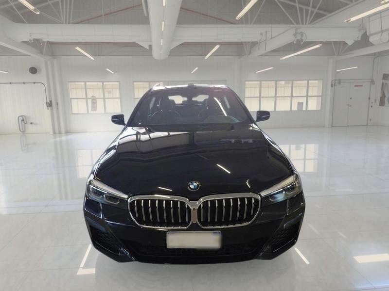 BMW 530 MH48V 183 KW XD M SPORT AUTO TOURING STATION WAGON