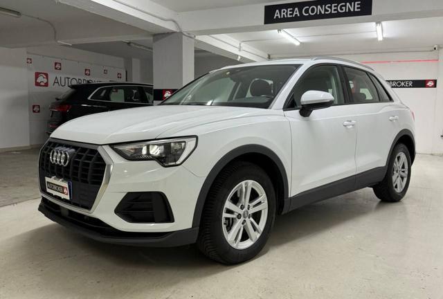 AUDI Q3 40 TDI quattro S tronic Business