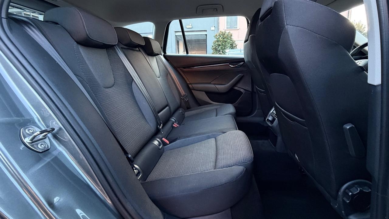 SKODA OCTAVIA 2.0 EVO TDI DSG 116 CV - FULL LED, CARPLAY, NEOPATENTATI