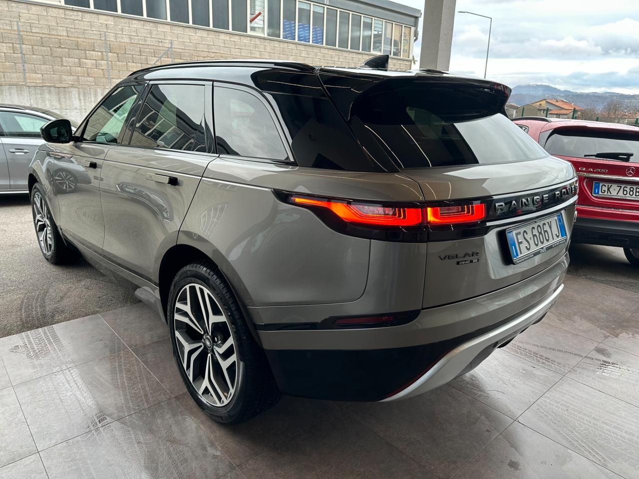 Land Rover Range Rover Velar Range Rover Velar 2.0D I4 240 CV R-Dynamic SE