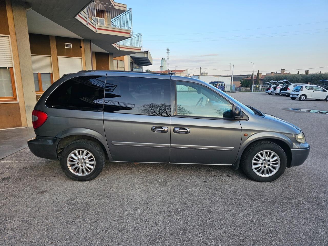 Chrysler Voyager 2.8 CRD cat LX Auto