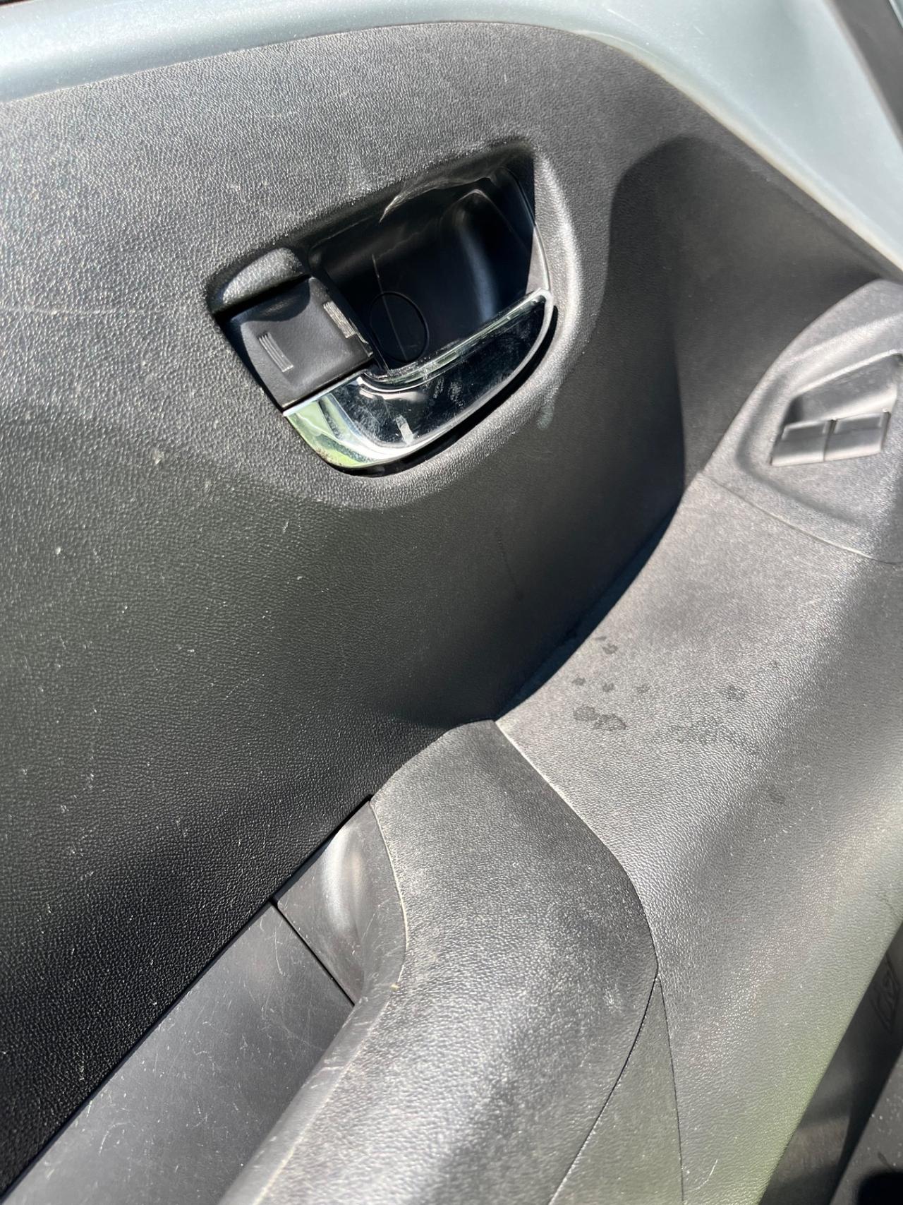 Toyota Aygo 1.0 VVT-i 69 CV 5 porte x-play TSS