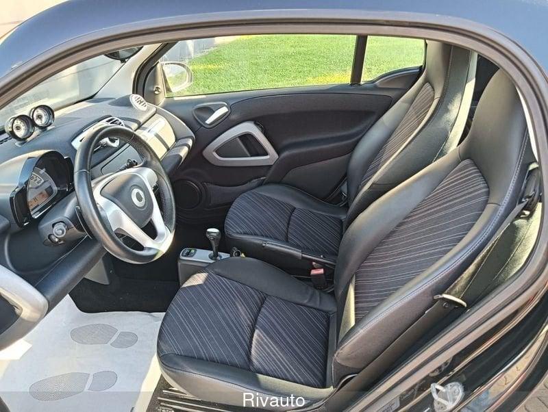 smart fortwo fortwo 1000 52 kW MHD coupé pulse