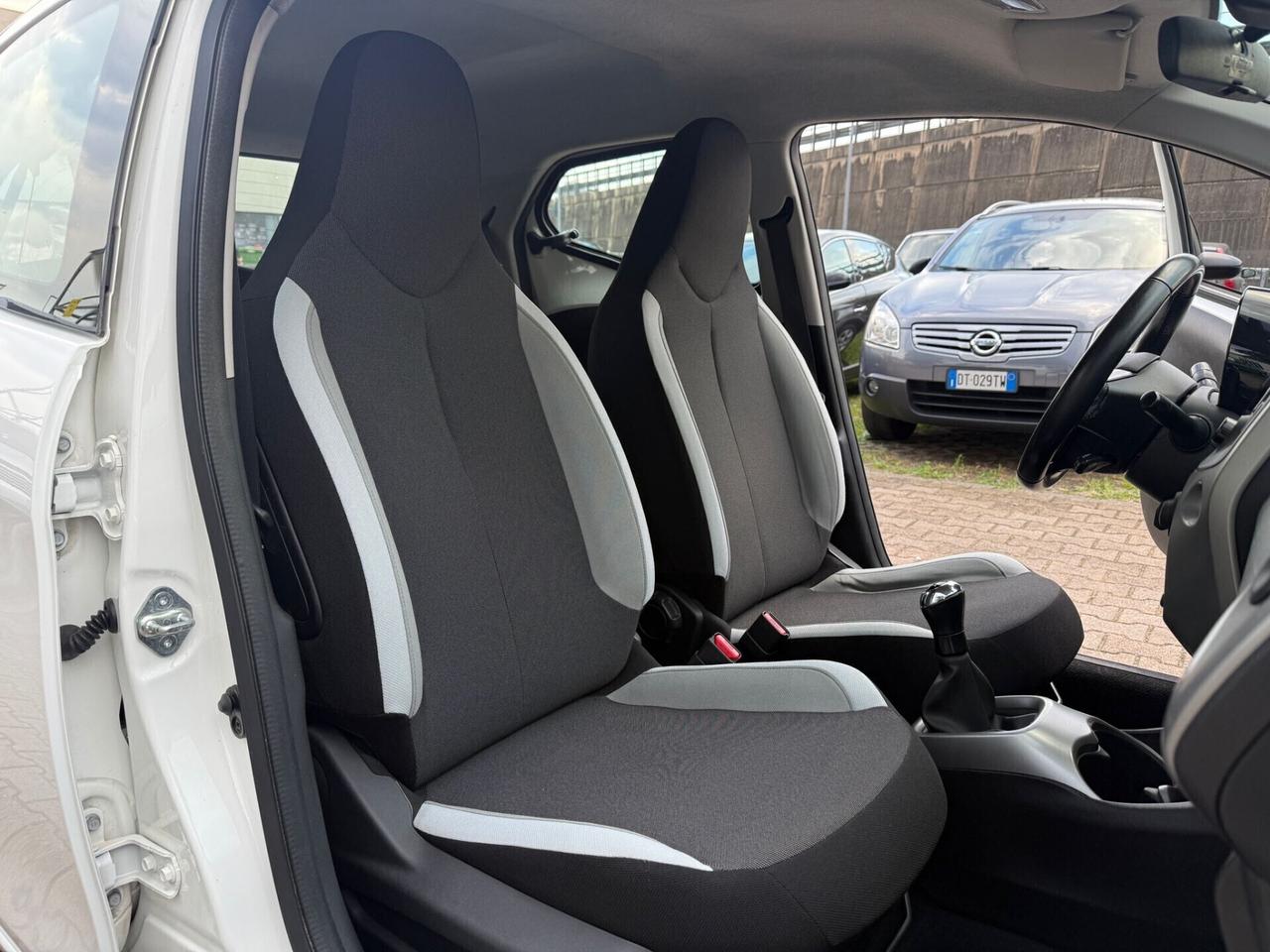 Toyota Aygo 1.0 VVT-i 69 CV 5 porte OK NEOPATENTATI