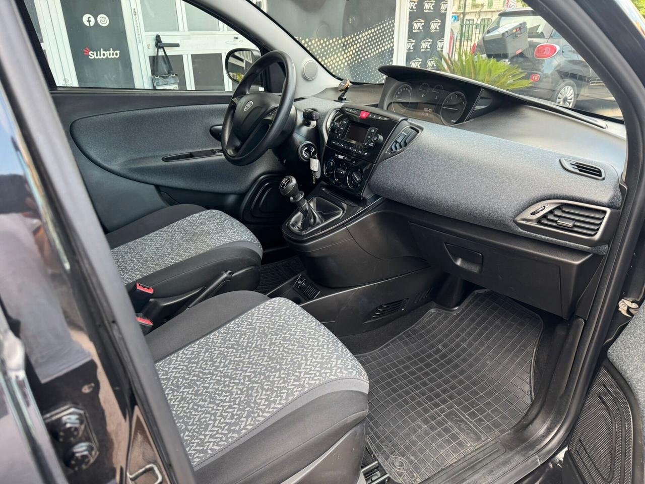 Lancia Ypsilon 0.9 TwinAir 5 porte Metano Ecochic Gold