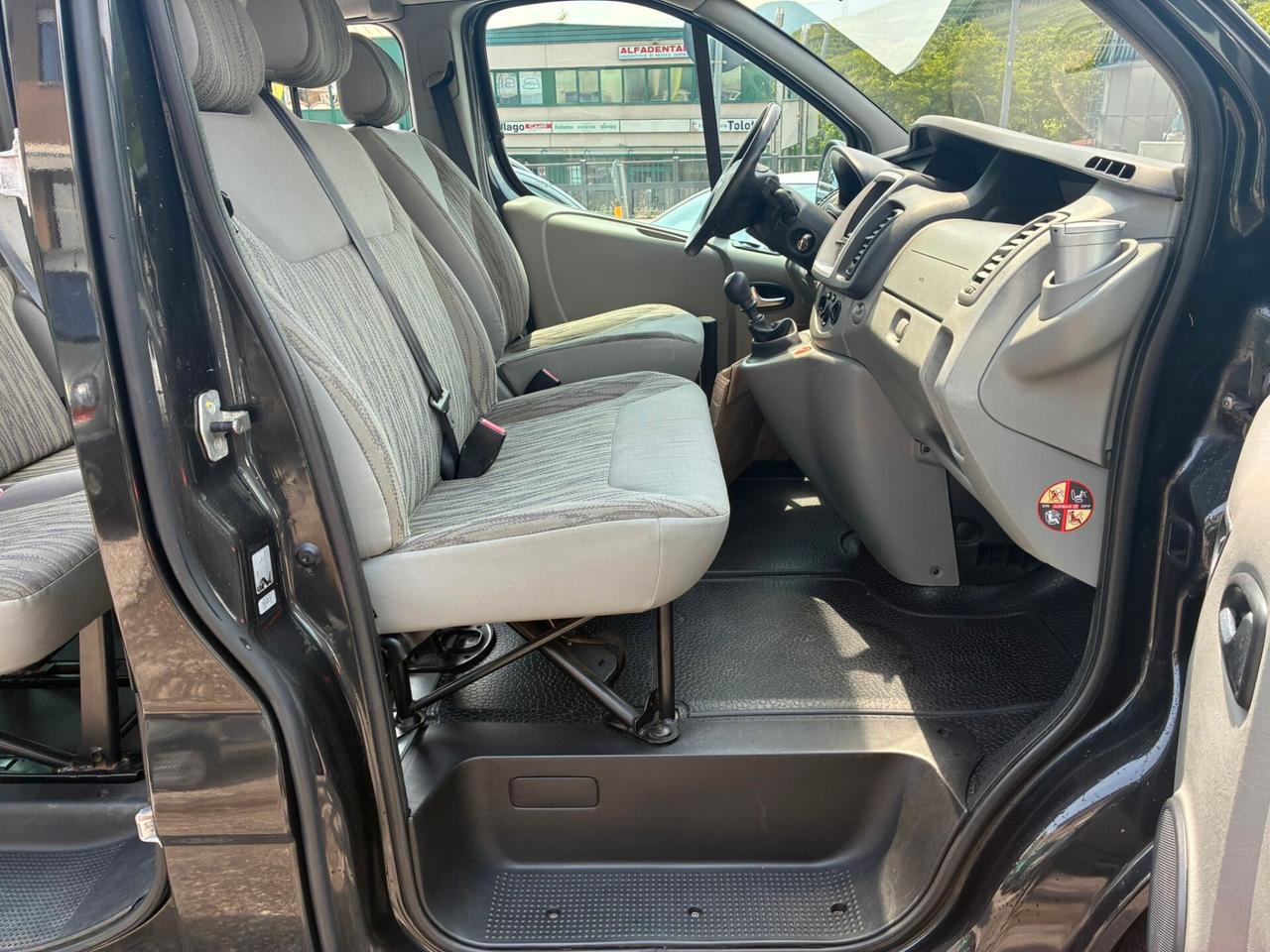 Nissan Primastar 2.0 DCI 115CV 9 POSTI