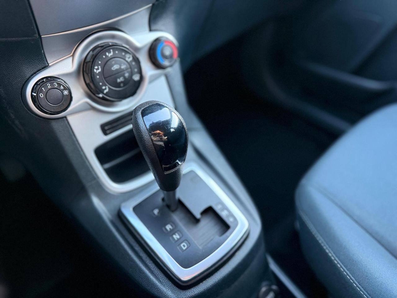 Ford Fiesta 1.4 96CV Automatica Titanium