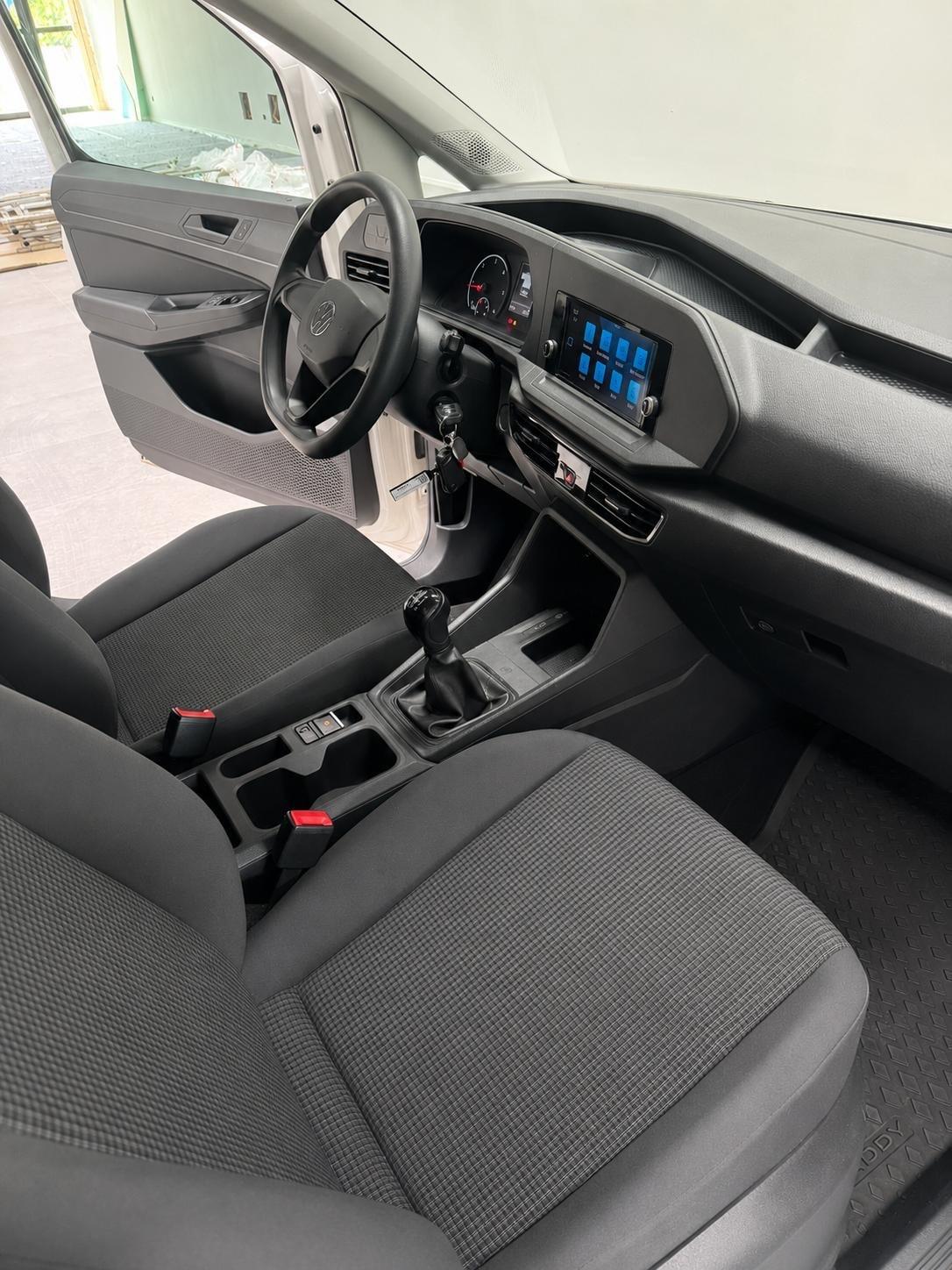VOLKSWAGEN CADDY 2.0 TDI 28.000 KM PREZZO + IVA